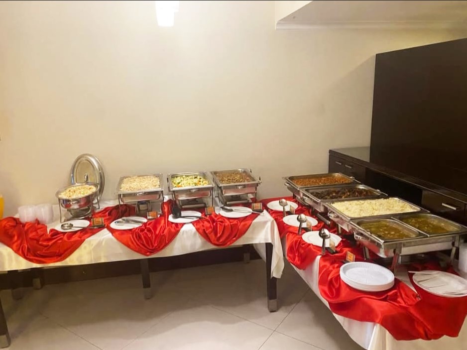 Full-Service Outdoor Event Catering photo 3